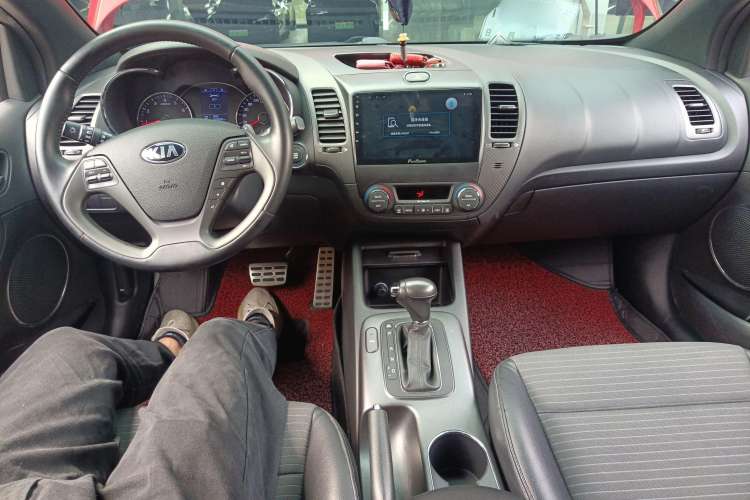 Used Kia Shuma 2014 1.6T Fashion Edition China V Standard Center Console