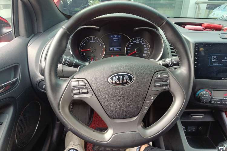 Used Kia Shuma 2014 1.6T Fashion Edition China V Standard Steering Wheel