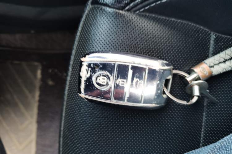 Used Kia Shuma 2014 1.6T Luxury Edition China V standard Vehicle Key