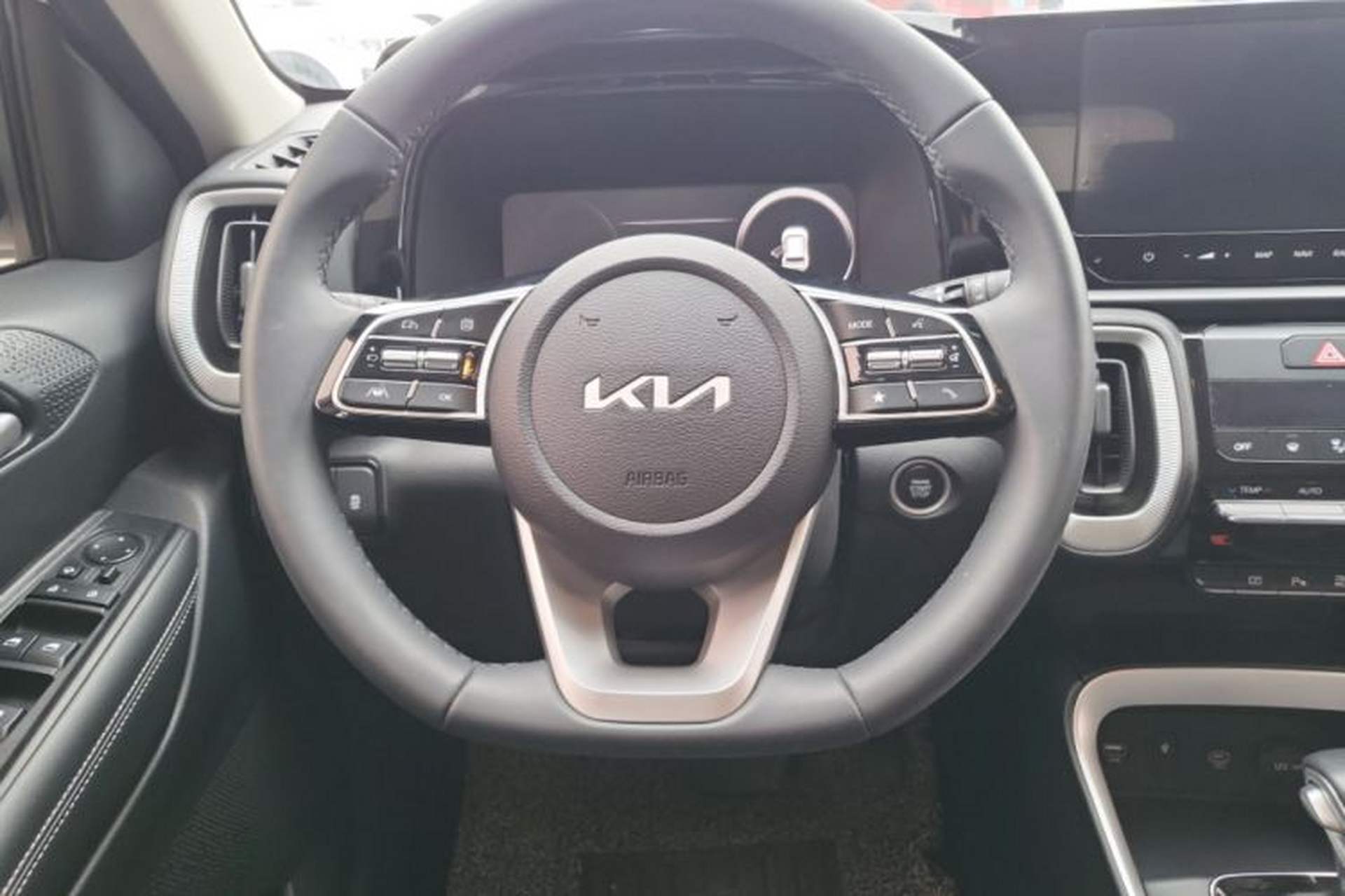 Used Kia Sonet 2024 1.5L Luxury Smart Edition Steering Wheel