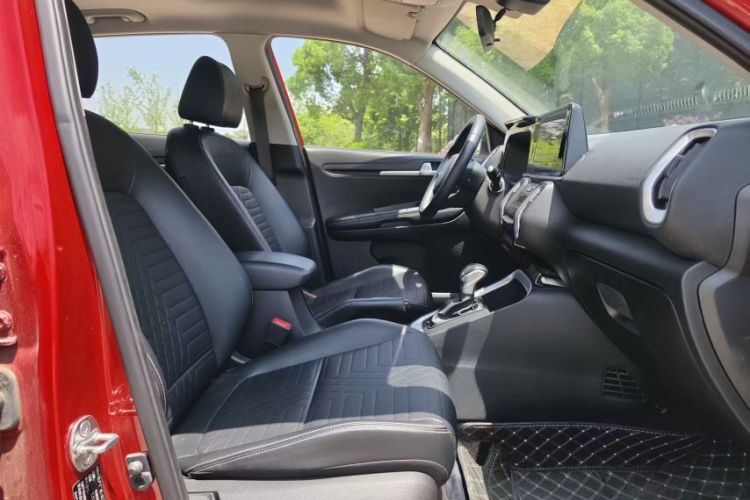 Used Kia Sonet 2024 1.5L Luxury Smart Edition Interior 3