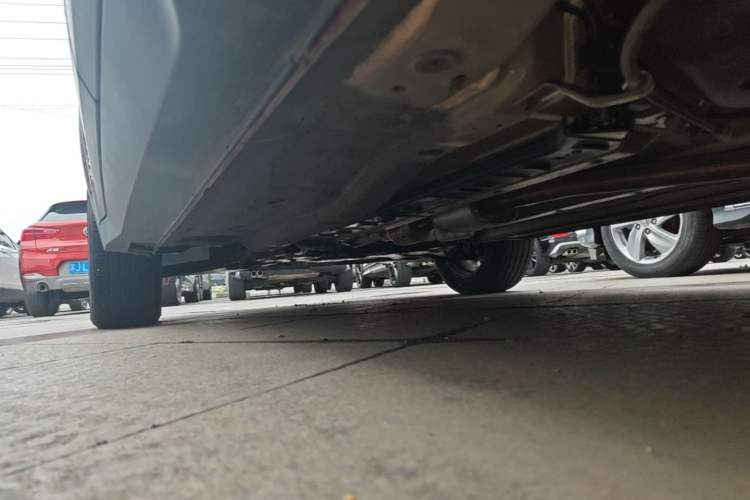 Used Kia Sonet 2024 1.5L Luxury Smart Edition Left Side Sill