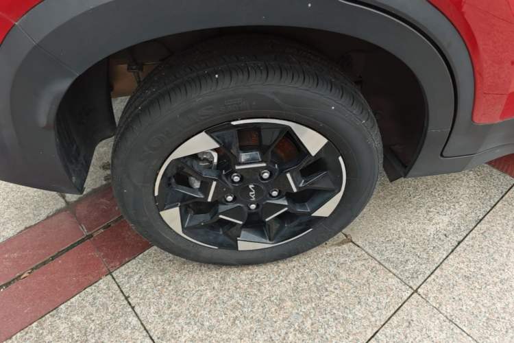 Used Kia Sonet 2024 1.5L Luxury Smart Edition Right Rear Wheel Hub