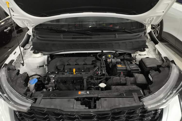 Used Kia Sonet 2024 1.5L Luxury Smart Edition Engine Bay