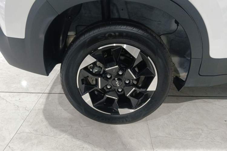 Used Kia Sonet 2024 1.5L Luxury Smart Edition Exterior 8