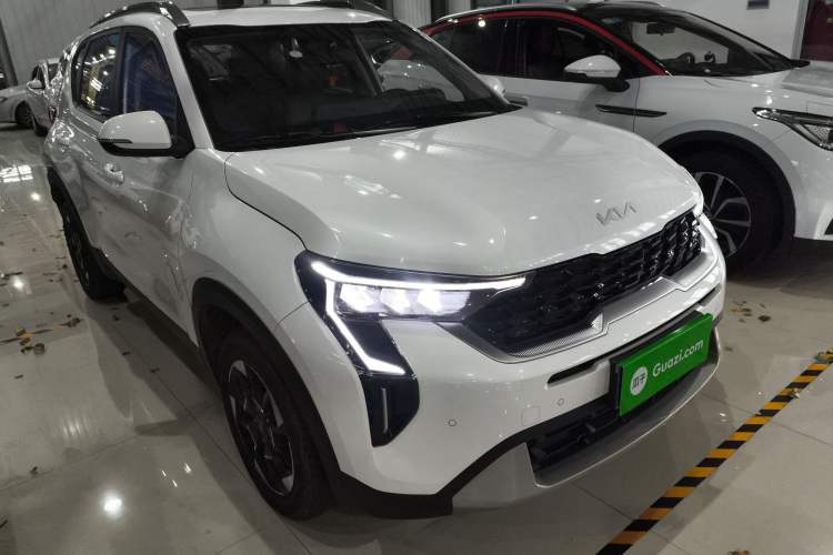 Used Kia Sonet 2024 1.5L Luxury Smart Edition Front Right 45 Deg