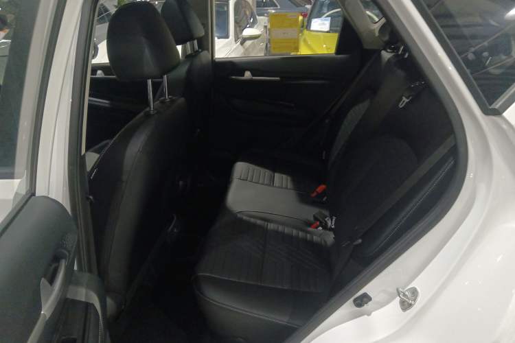 Used Kia Sonet 2024 1.5L Luxury Smart Edition Interior 4