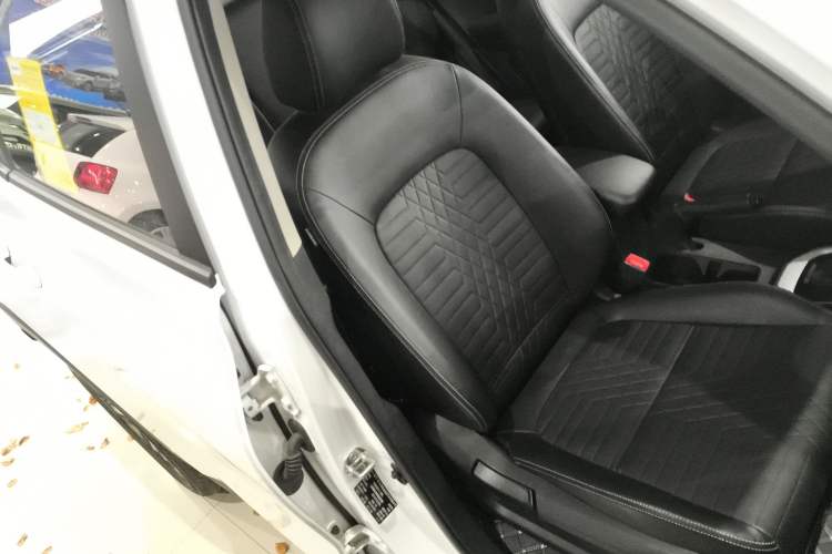 Used Kia Sonet 2024 1.5L Luxury Smart Edition Right Front Seat