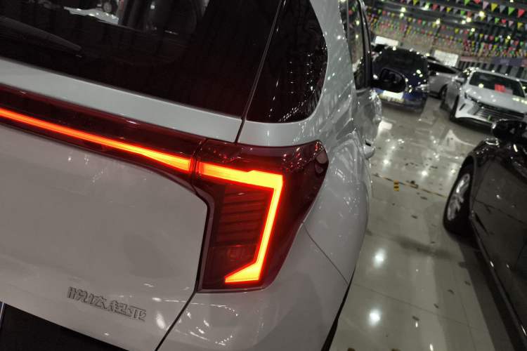 Used Kia Sonet 2024 1.5L Luxury Smart Edition Right Rear Taillight