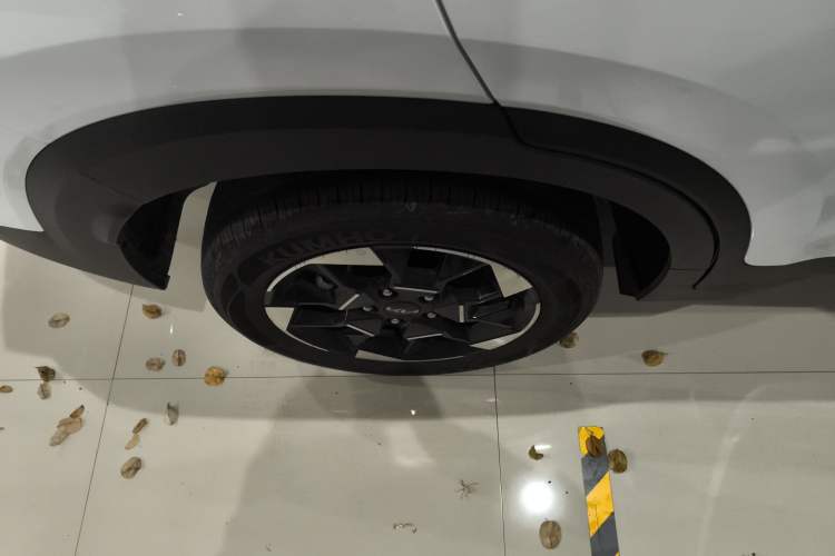 Used Kia Sonet 2024 1.5L Luxury Smart Edition Right Rear Wheel Hub