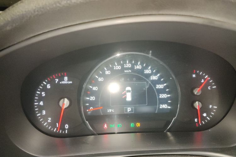 Used Kia Sorento 2015 Sorento L 2.4L Gasoline 4WD Elite Edition 5 Seats China IV Standard Instrument Cluster