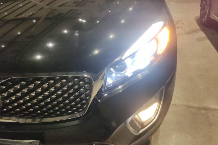 Used Kia Sorento 2015 Sorento L 2.4L Gasoline 4WD Elite Edition 5 Seats China IV Standard Left Front Headlight