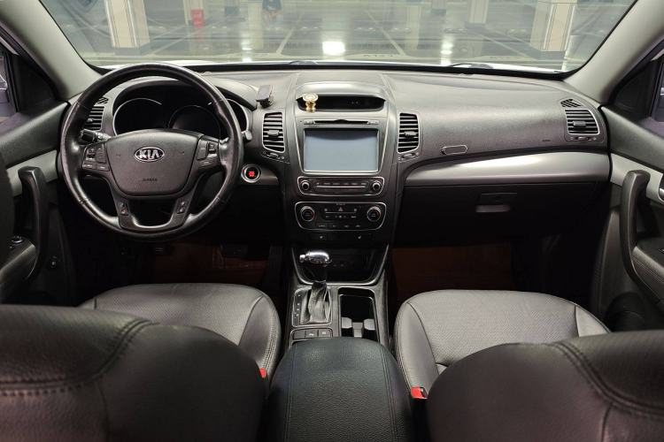 Used Kia Sorento 2013 2.2T 7-seat Diesel Luxury Edition Interior 1