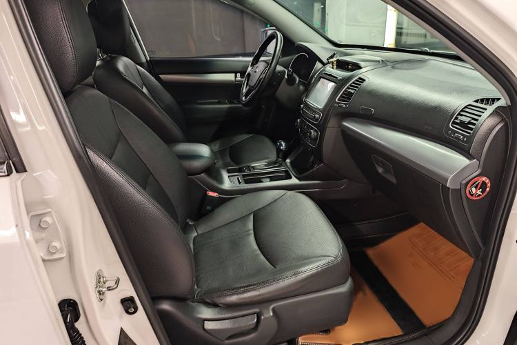 Used Kia Sorento 2013 2.2T 7-seat Diesel Luxury Edition Interior 2