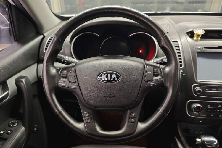 Used Kia Sorento 2013 2.2T 7-seat Diesel Luxury Edition Steering Wheel