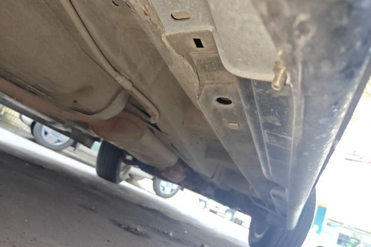 Used Kia Sorento 2009 2.4L Comfort Edition Chassis Rear Right