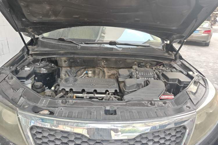 Used Kia Sorento 2009 2.4L Comfort Edition Engine Bay