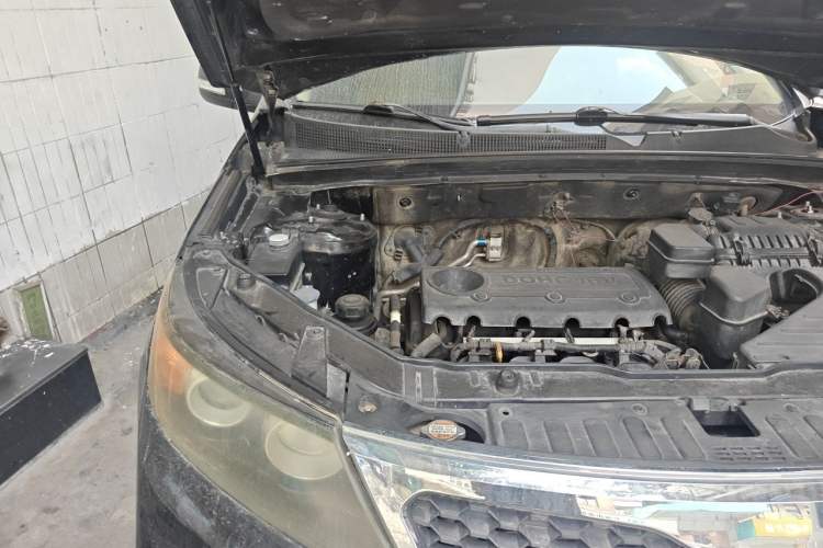 Used Kia Sorento 2009 2.4L Comfort Edition Engine Bay Right