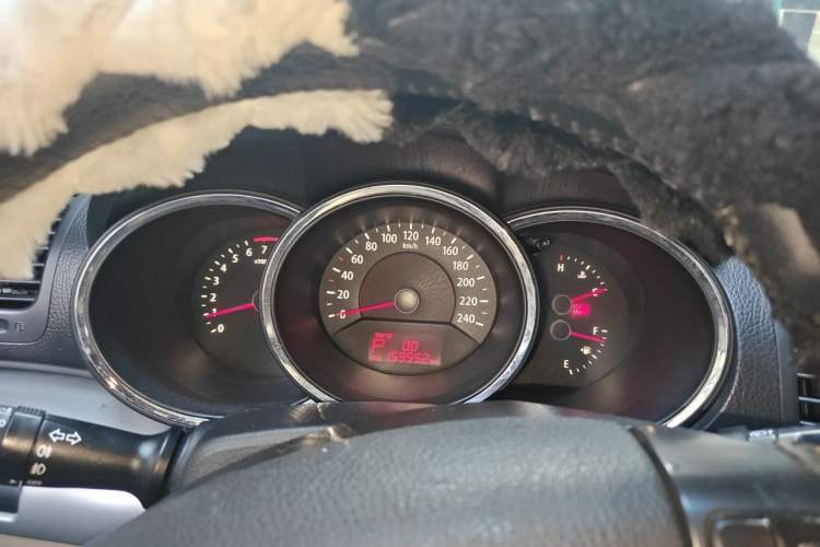 Used Kia Sorento 2009 2.4L Comfort Edition Instrument Cluster