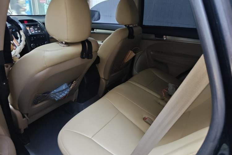 Used Kia Sorento 2009 2.4L Comfort Edition Left Rear Seat