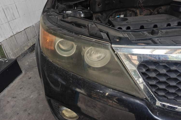 Used Kia Sorento 2009 2.4L Comfort Edition Right Front Headlight
