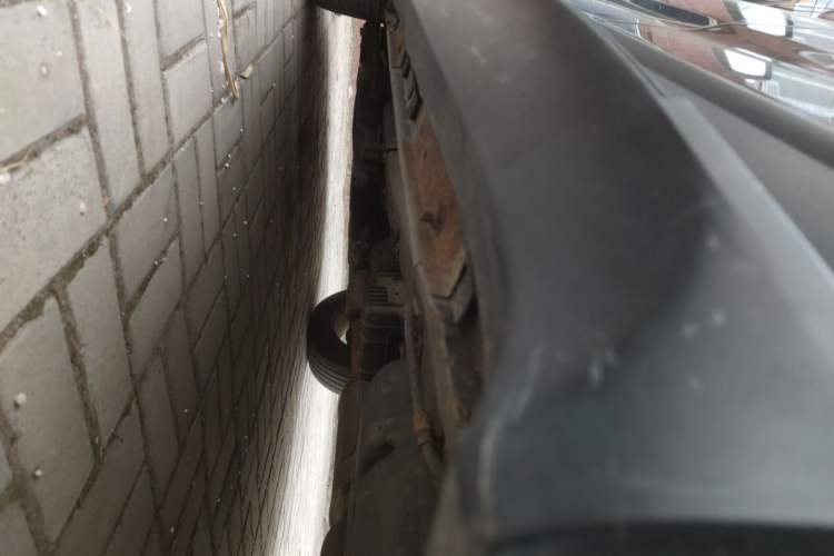 Used Kia Sorento 2009 2.4L Ultimate Edition Chassis Rear Left