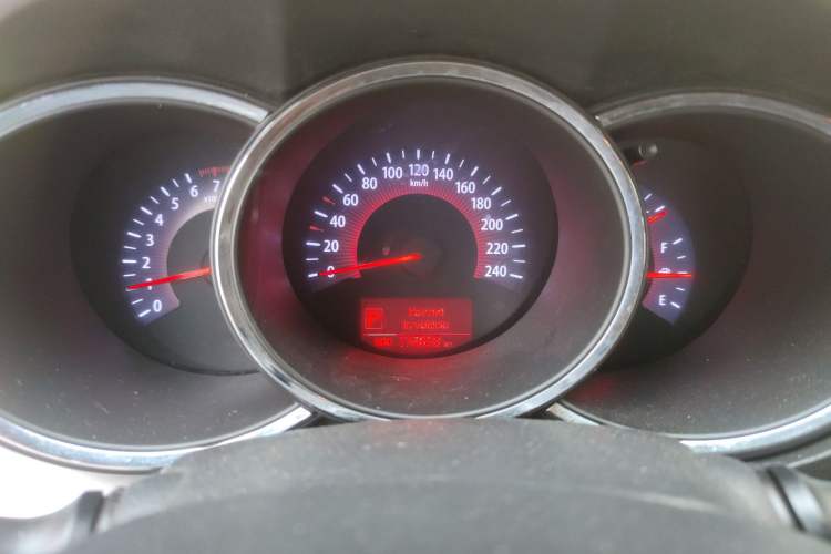 Used Kia Sorento 2009 2.4L Ultimate Edition Instrument Cluster