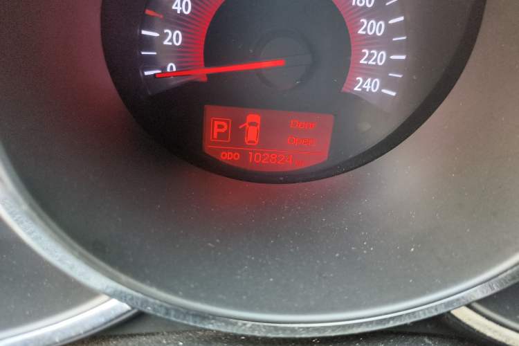 Used Kia Sorento 2009 2.4L Ultimate Edition Odometer Close Up