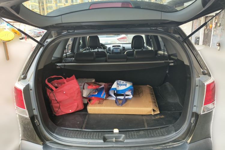Used Kia Sorento 2009 2.4L Ultimate Edition Trunk