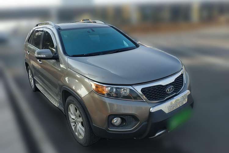 Used Kia Sorento 2009 2.4L Luxury Edition Front Right 45 Deg