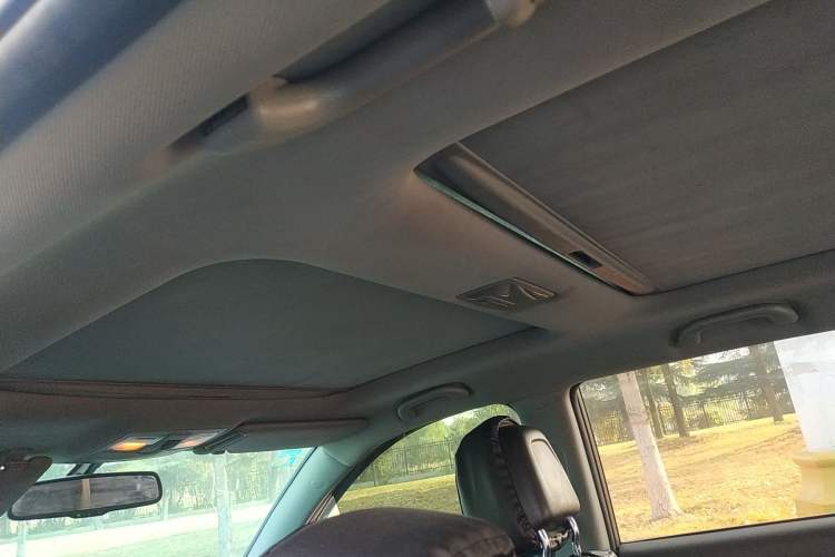 Used Kia Sorento 2009 2.4L Luxury Edition Headliner