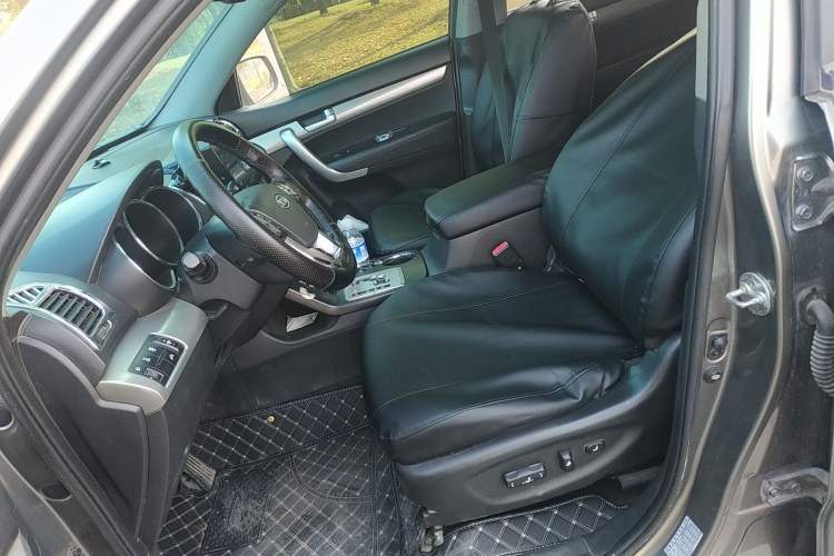 Used Kia Sorento 2009 2.4L Luxury Edition Left Front Seat