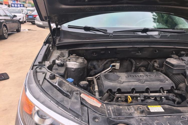 Used Kia Sorento 2009 2.4L Ultimate Edition Engine Bay Right