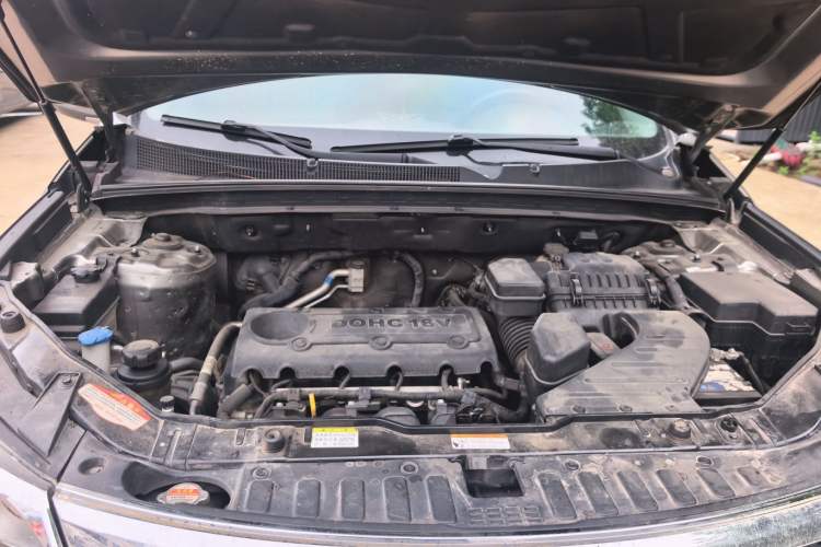 Used Kia Sorento 2009 2.4L Ultimate Edition Engine Bay