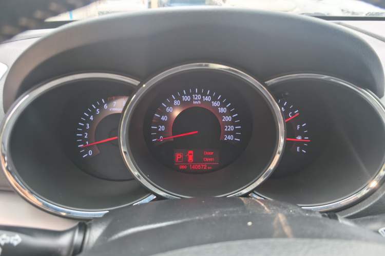 Used Kia Sorento 2009 2.4L Ultimate Edition Instrument Cluster