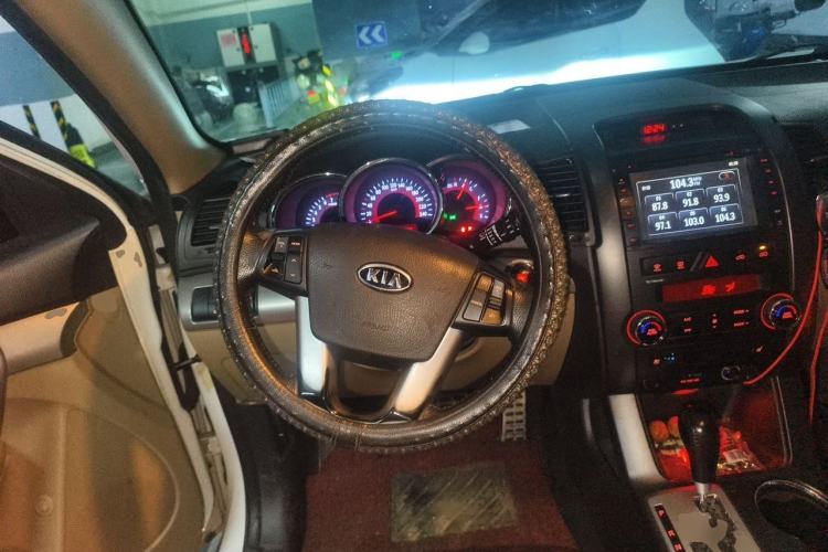 Used Kia Sorento 2009 2.4L Ultimate Edition Steering Wheel