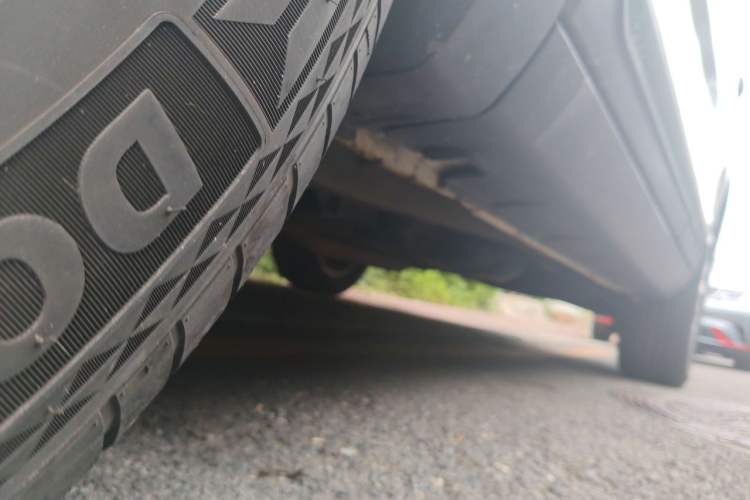 Used Kia Sorento 2009 2.4L Comfort Edition Chassis Front Left