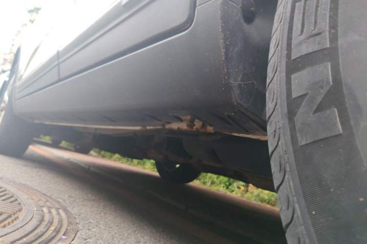 Used Kia Sorento 2009 2.4L Comfort Edition Chassis Rear Left