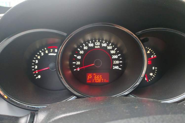 Used Kia Sorento 2009 2.4L Comfort Edition Instrument Cluster