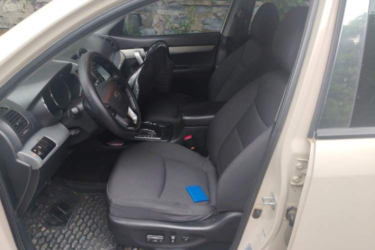 Used Kia Sorento 2009 2.4L Comfort Edition Left Front Seat