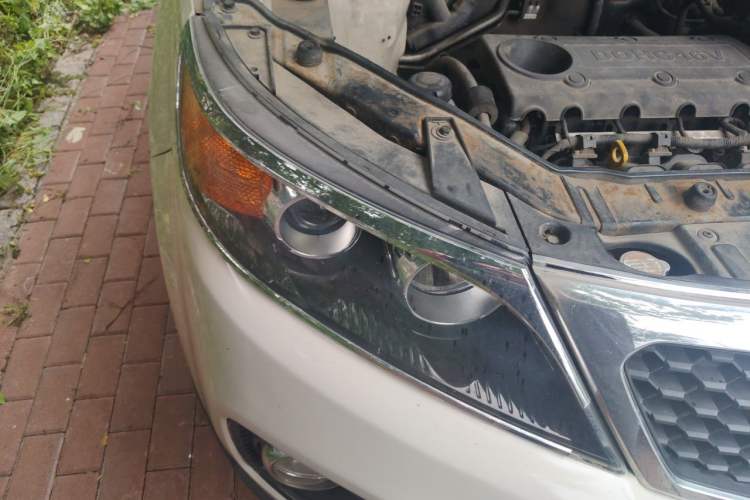 Used Kia Sorento 2009 2.4L Comfort Edition Right Front Headlight