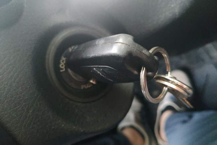 Used Kia Sorento 2009 2.4L Comfort Edition Vehicle Key
