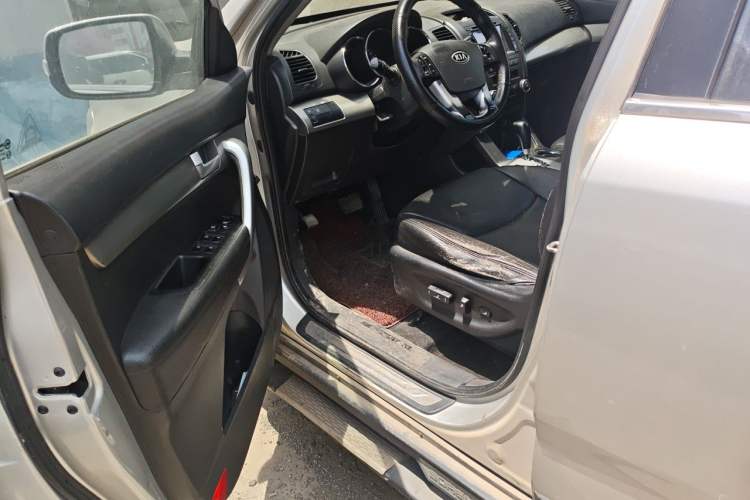 Used Kia Sorento 2010 2.2T Diesel Comfort Edition Driver Seat
