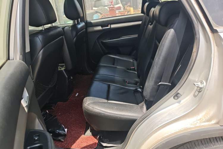 Used Kia Sorento 2010 2.2T Diesel Comfort Edition Left Rear Seat
