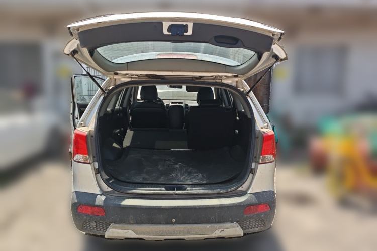 Used Kia Sorento 2010 2.2T Diesel Comfort Edition Trunk