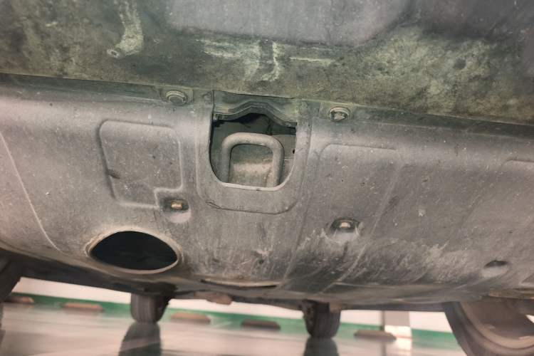 Used Kia Sorento 2012 2.4L Gasoline Luxury Edition Chassis Front