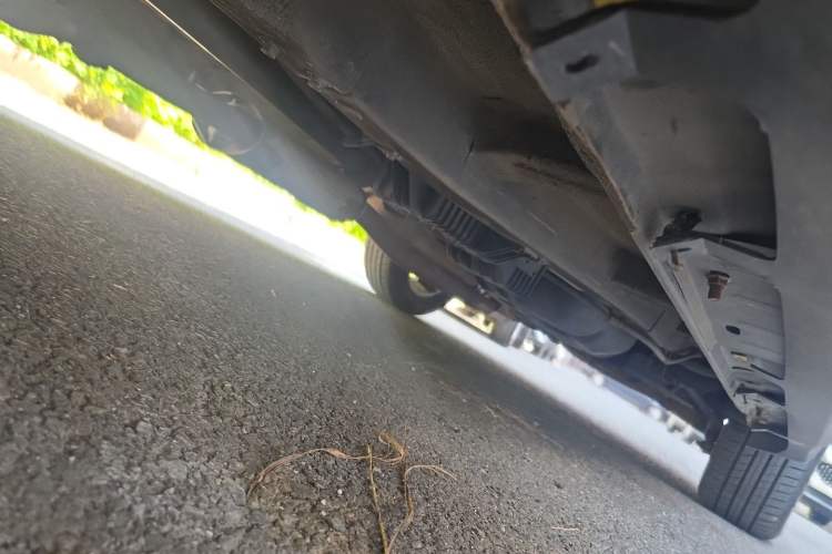 Used Kia Sorento 2012 2.4L Gasoline Luxury Edition Chassis Front Left