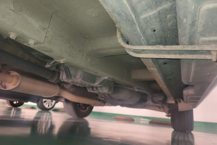 Used Kia Sorento 2012 2.4L Gasoline Luxury Edition Chassis Front Left