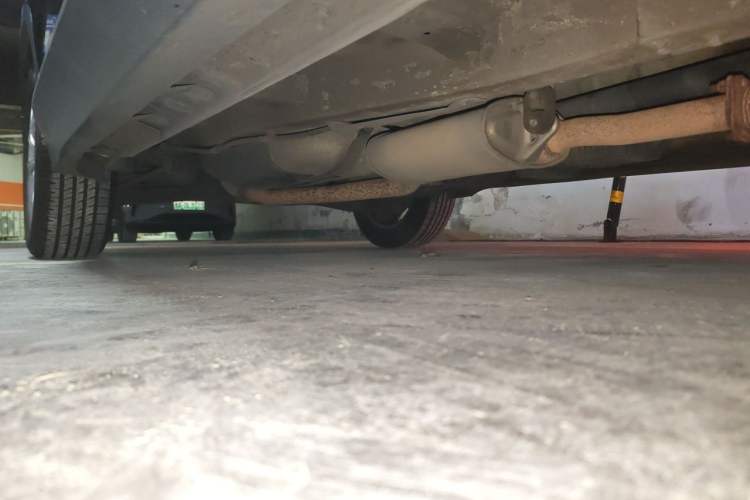 Used Kia Sorento 2012 2.4L Gasoline Luxury Edition Chassis Front Right