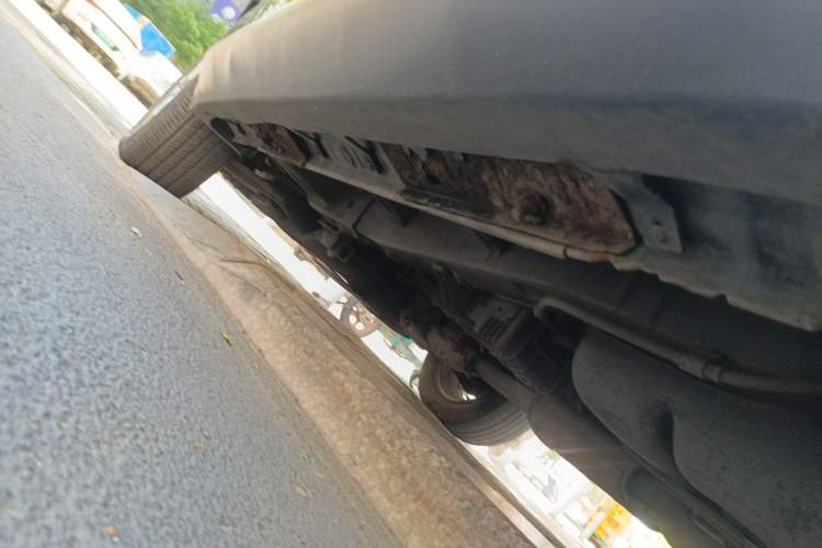 Used Kia Sorento 2012 2.4L Gasoline Luxury Edition Chassis Rear Left